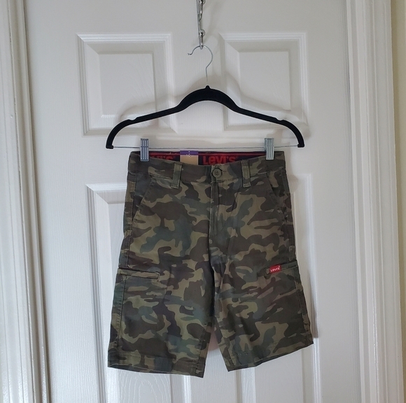 New Levi's Youth Cargo Short Size 10 - Picture 2 of 6